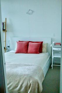 Floor 32 Modern 2 Bed 2 Bathroom CDB Apartment - Melbourne - 8