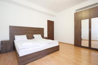 Republic Square 2 Bedroom with a Balcony! - Ereván - 8