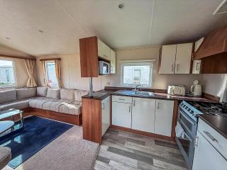 Homely 8 Berth Caravan At Sunnydale In Lincolnshire Ref 35069S - Louth - 2