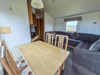 Cosy 8 Berth Caravan With Lovely Field Views At Sunnydale Ref 35353S - Louth - 5