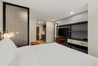 Everhome Suites Yuma East I-8 - Yuma - 4