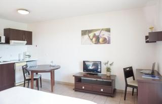 Comfort Aparthotel Six-Fours - Six-Fours-les-Plages - 3