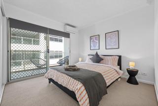 Hipster Loft - 1Bed-Study-1Bath-Balconies-1Car - Brisbane - 4