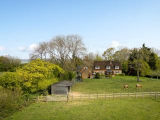 Pass the Keys Quintessential Chilterns Hideaway - 0