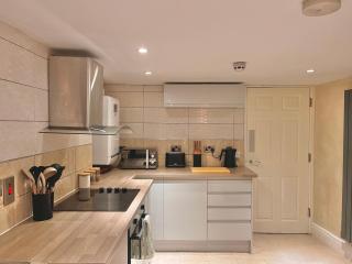 Central Brecon Apartment - Brecon - 8