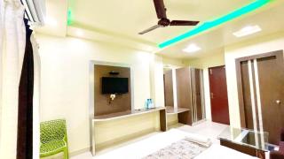Premium Sea View- Hotel T# B# Resort !Puri, Near Sea Beach And Jagannath Temple, Fully Air conditioned Rooms With Wifi And Restaurant & Lift and Parking Facilities,BEST STAY IN PURI - Puri - 2