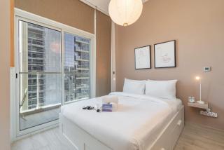 StayShort - Modern 1-Bed with Partial Sea & Marina View - 7