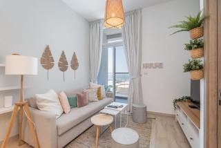 StayShort - Modern 1-Bed with Partial Sea & Marina View - 9