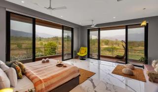 SaffronStays Euphoria - Dhamni - 8