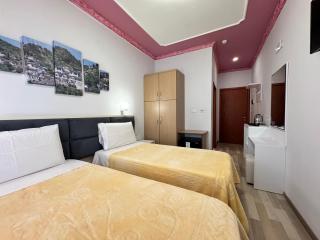 Hotel Number One - Gjirokastra - 5