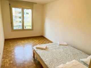 Huge Apartments, multiple Bedrooms with Balcony in Luzern Center - Self Checkin - Luzern - 8