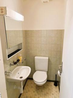 Huge Apartments, multiple Bedrooms with Balcony in Luzern Center - Self Checkin - Luzern - 5