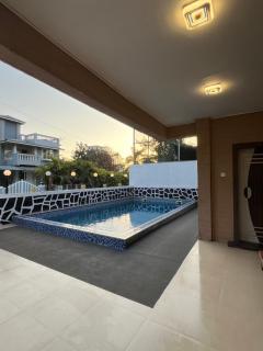 Royal Villa 1 - Lonavala 2BHK Bungalow with Pvt Swimming Pool - Lonavla - 6