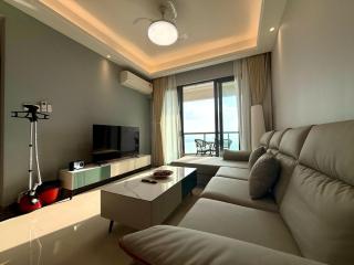 Chill Top Floor Suite 2BR at R&F CIQ - 4