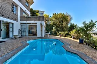 Spectacular 1 bed Apartment - 6
