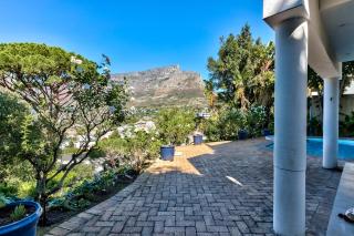 Spectacular 1 bed Apartment - Cape Town - 8