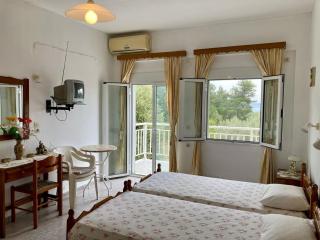 Jimmy Anna Beachfront Apartments Private Beach - Votsalákia - 8