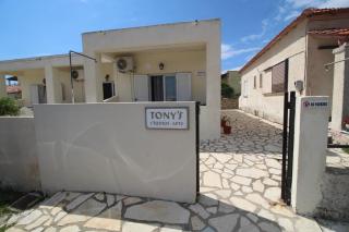 Tony's Apartments - Agios Georgios - 8