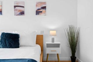 Central Sleeps 6 Apartment City SuperHost - 3