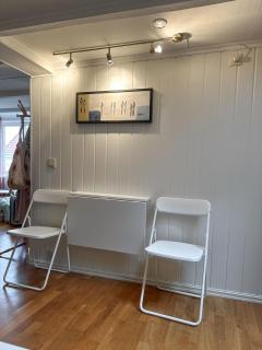 City centre treehouse with backyard - two bedroom apartment - 7