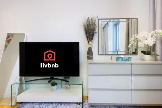Livbnb - Upgraded 2BR, Near Shopping & Dining Hubs - Dubai - 2