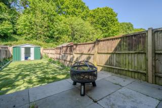 2BR Home, FREE Parking, Sleeps 7 - Easy Access to Central London & Heathrow - Hanwell - 3