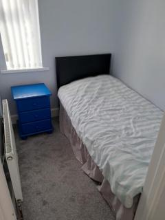 Entire House - Belfast - 7