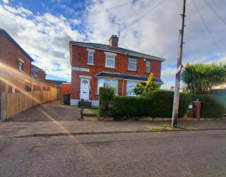 Entire House - Belfast - 0