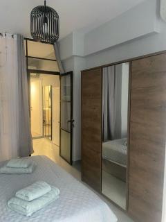 Heart of Athens Luxury 2BR - Athens - 3