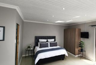 Bison Guest Cottage - 4