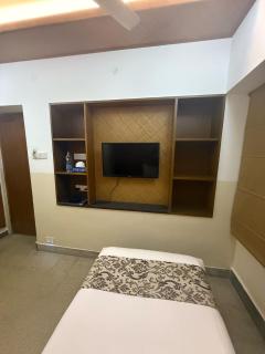 Hanu Reddy Residences Poes Garden - Chennai - 6