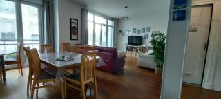 Maison de ville plein centre, 3 étoiles, à 200m de la plage, parking privé, WIFI - Royan - 9