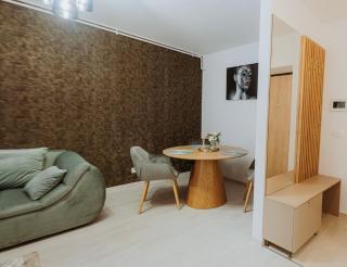 Mara Hils - Bucharest - 7