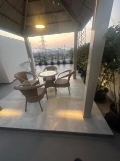 1BHk GUEST HOUSE - Jāmb - 9