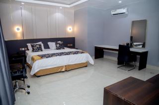 Skyline View Hotels and Suites - Mama - 2