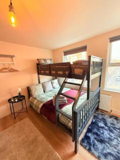 Tooting Broadway Guest Studios - 4