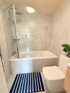 Tooting Broadway Guest Studios - London - 7
