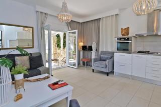 Aeolos Stone House by Booking Kottas - Nea Potidaea - 2