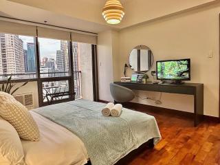 1BR Corner Unit with Balcony - Manila - 3