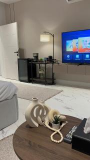 استوديو واسع بتصميم أنيق - Riyadh - 3