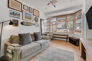 2BR Home, FREE Parking, Sleeps 7 - Easy Access to Central London & Heathrow - Hanwell - 0