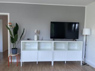 Spotless Family Retreat, Fully Equipped & Central - 1