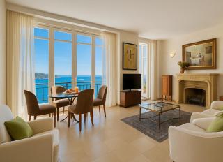 Appartement d Exception, Spacieux et Lumineux, avec Balcon et Vue Mer - 9