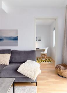 2 bedroom, lake view, light rail, Bergen - 2