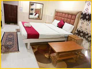 HOTEL Swagat # Bhubaneshwar Near Railway Station - Wifi and Fully Air Conditioning Room - Prime Location - Room Service Awarded - Bhubaneshwar - 9