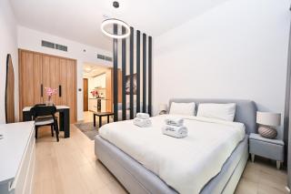 Chic Studio in Prime JVC Spot - Holiday Boulevard - 0