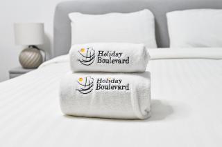 Chic Studio in Prime JVC Spot - Holiday Boulevard - 1