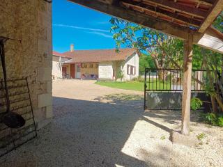 Large 4 bed house available for short stays - Petit-Bersac - 6