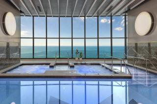 Coast & Sky - Lv 49 Private Beachfront Luxury Suite in Ocean by Meriton - Gold Coast - 9