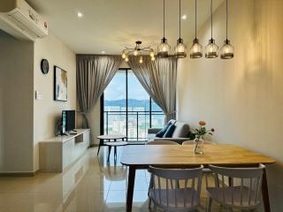 Iconic Regency 3BR Seaview Homestay with Rooftop Pool - Bayan Lepas - 2
